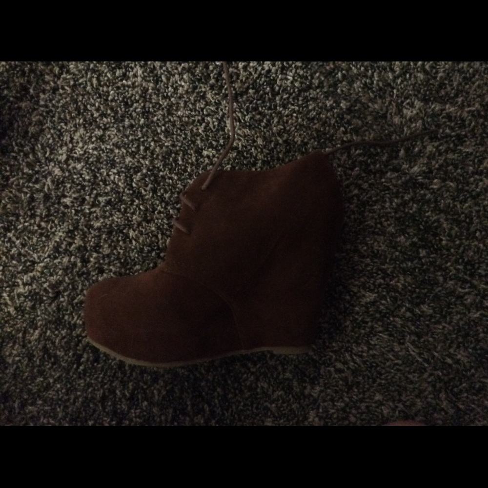 Ankle booties